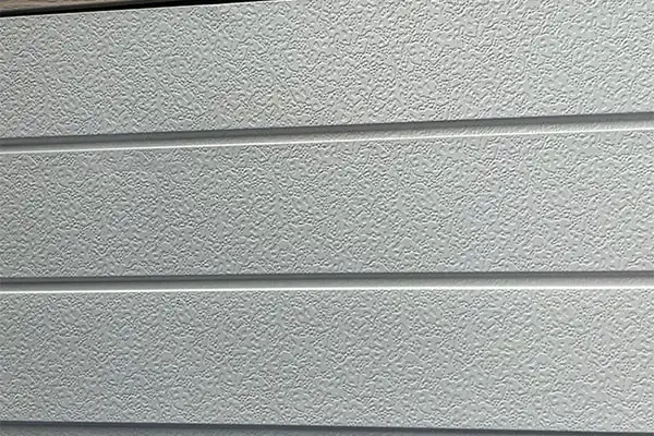Three-day Facade Renovationis: Metal Sculptilis Tabulata Reshape Construction Tempo